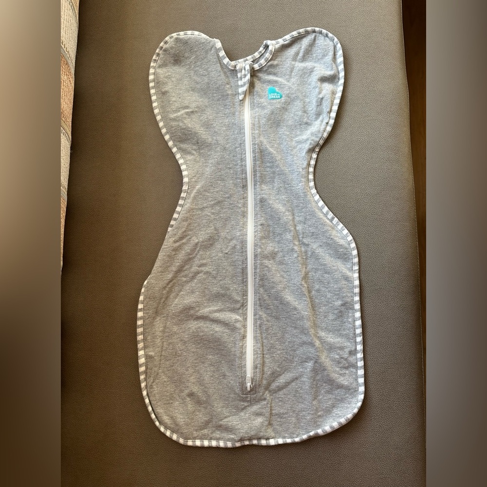 Love to Dream arms up swaddle